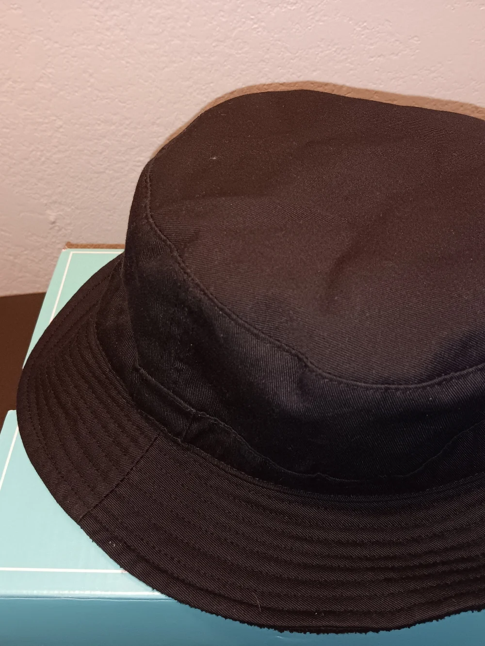 Chic Vintage Bucket Hat.